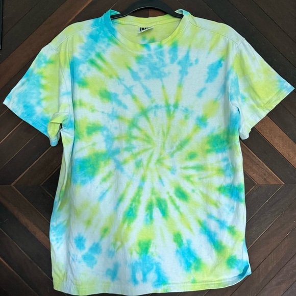 edzign Other - Hanes Blue and Green Short Sleeve Tee